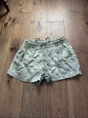 C&C California Light Green Leaf-Print Drawstring Athletic Shorts
